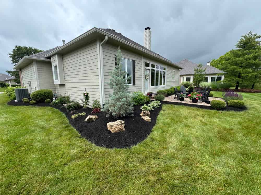 Commercial Grounds Management image