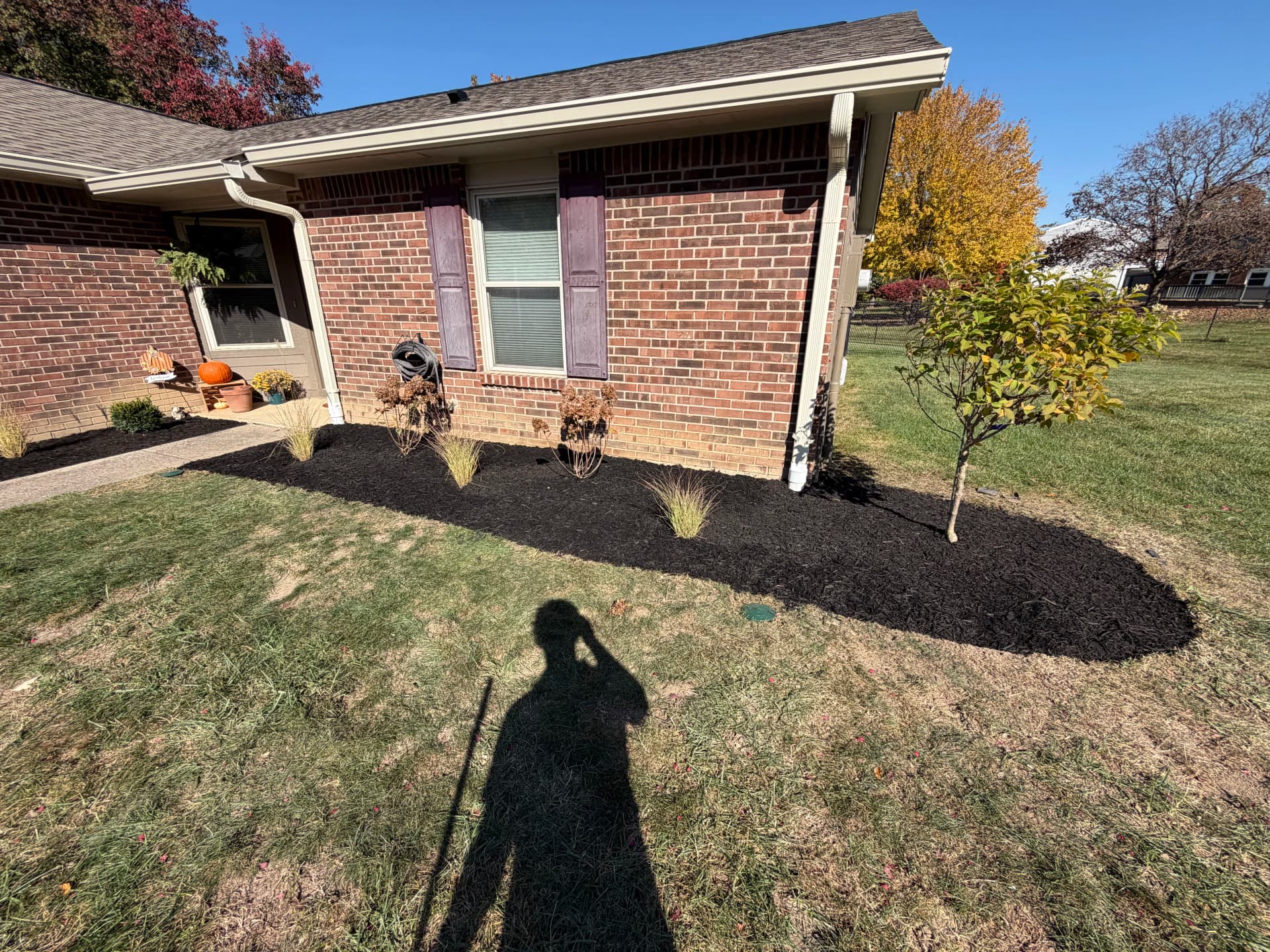 Gallery photos for Fresh Landscape Design and Mulch Installation Boosts Curb Appeal: Image #1