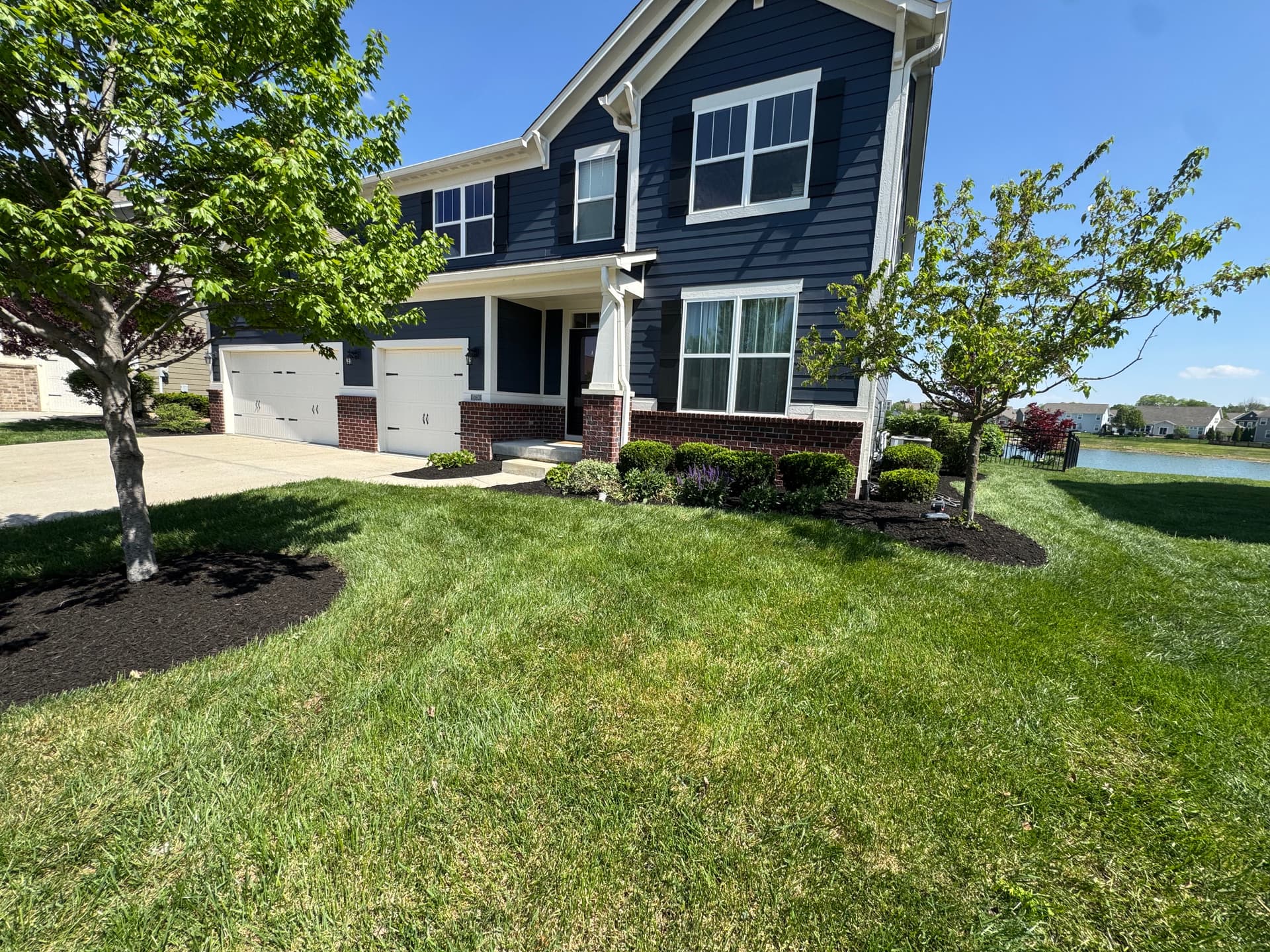 Gallery photos for Fresh Cuts, Clean Beds, and Patio Upgrades All Season Long: Image #1