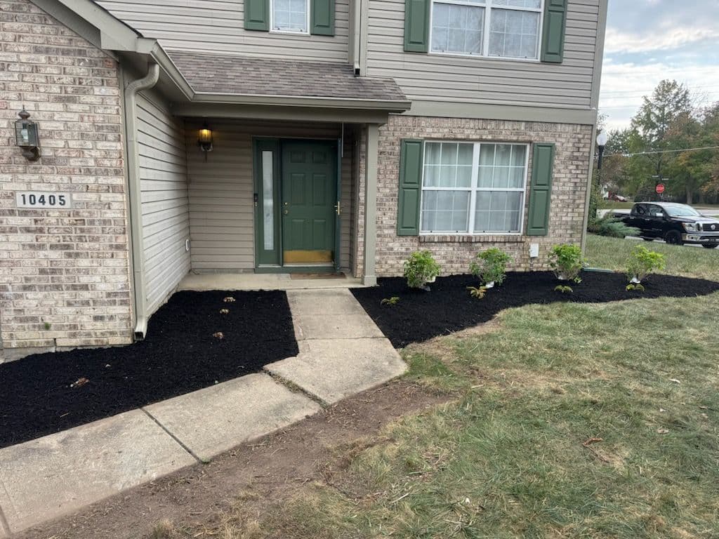 Gallery photos for Front Garden Bed Makeover in Fishers IN: Image #1