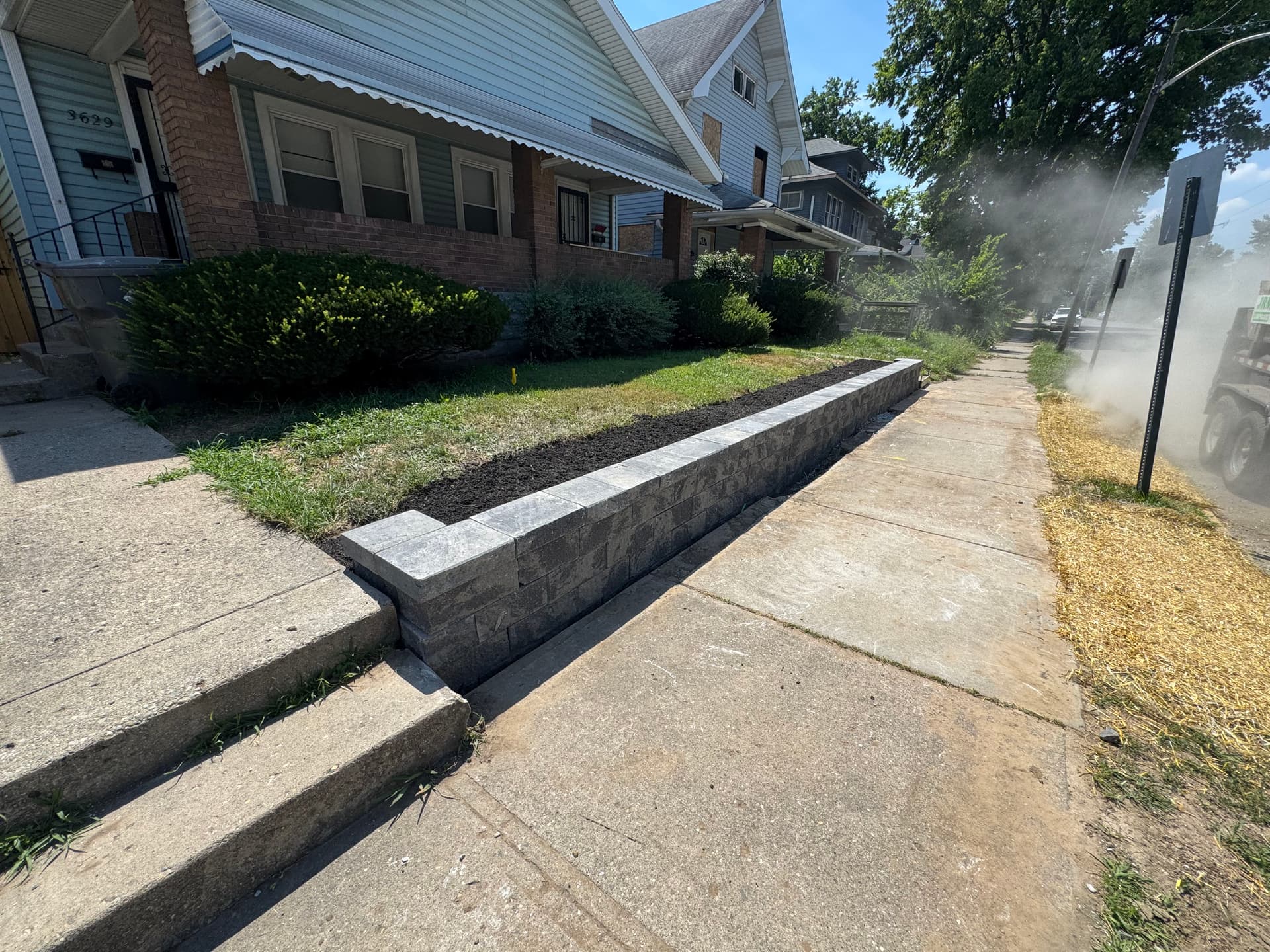 Gallery photos for Failing Retaining Wall Replaced the Right Way: Image #1